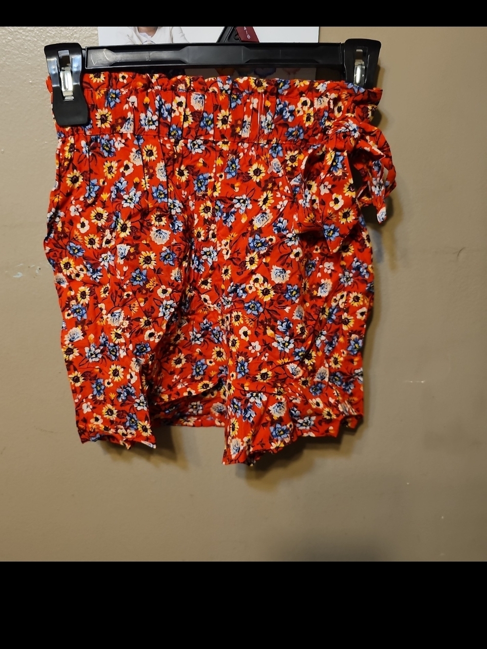 Women's Red Floral Paperbag Waist Shorts Size XS  B.O.G collective